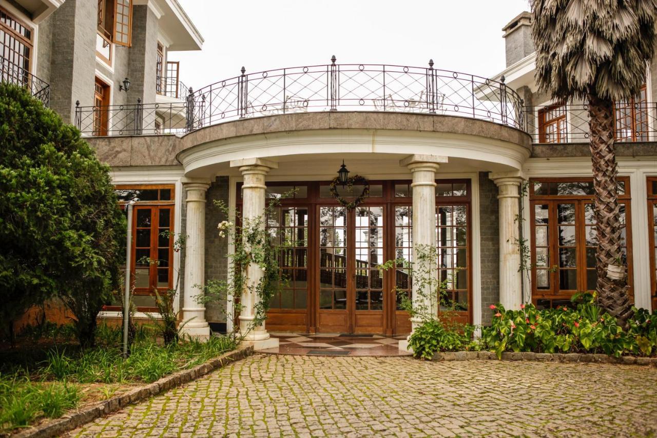 Aroso Paco Hotel Pedra Azul  Eksteriør bilde Entrance of the villa