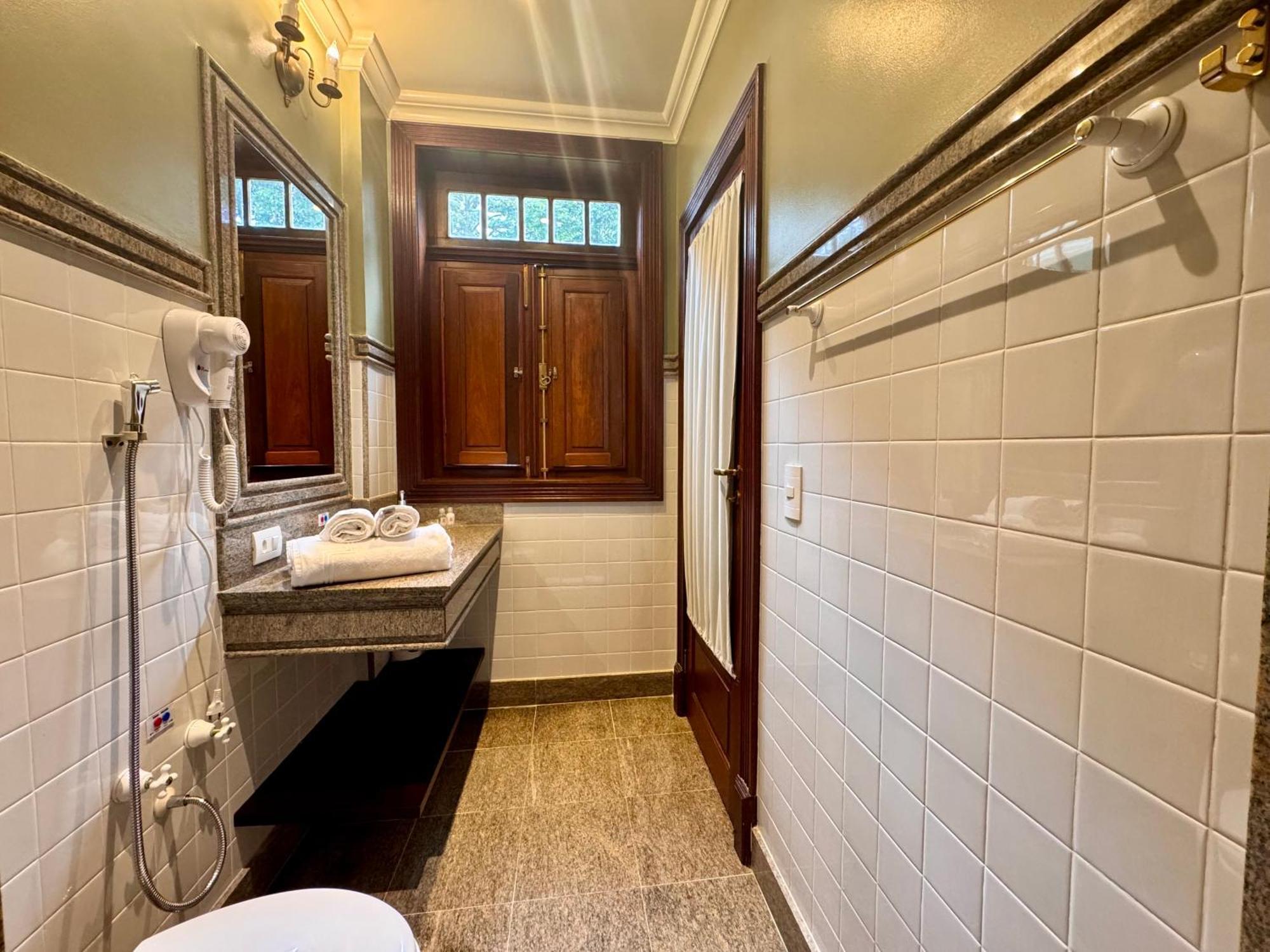 Aroso Paco Hotel Pedra Azul  Eksteriør bilde Bathroom